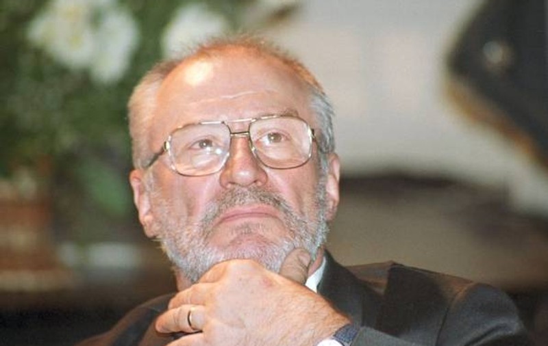 Actorul Victor Rebegiuc împlineşte astăzi 80 de ani