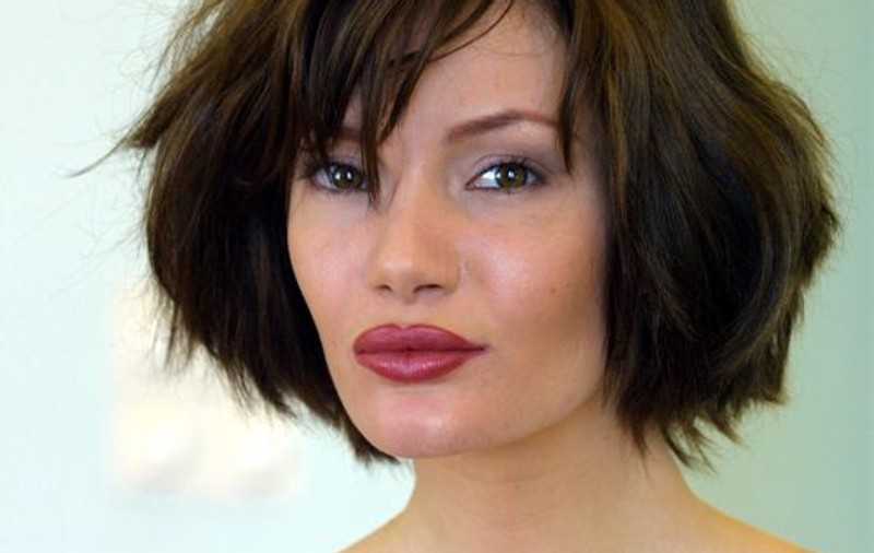 Cafenea topless caută donatori pentru reconstrucţie