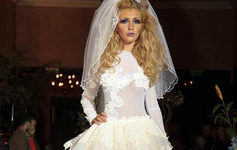 Cezara Darie, asistenta lui Morar, mireasa Wonder Lolitei 