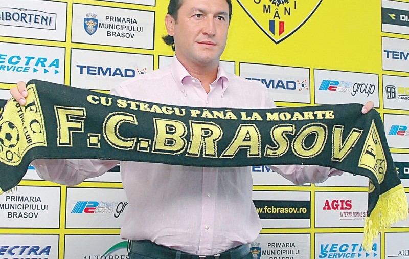 Viorel Moldovan, antrenorul-sirenă