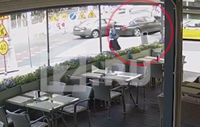 VIDEO. Momentul în care o mașină intră într-o clădire din Moscova