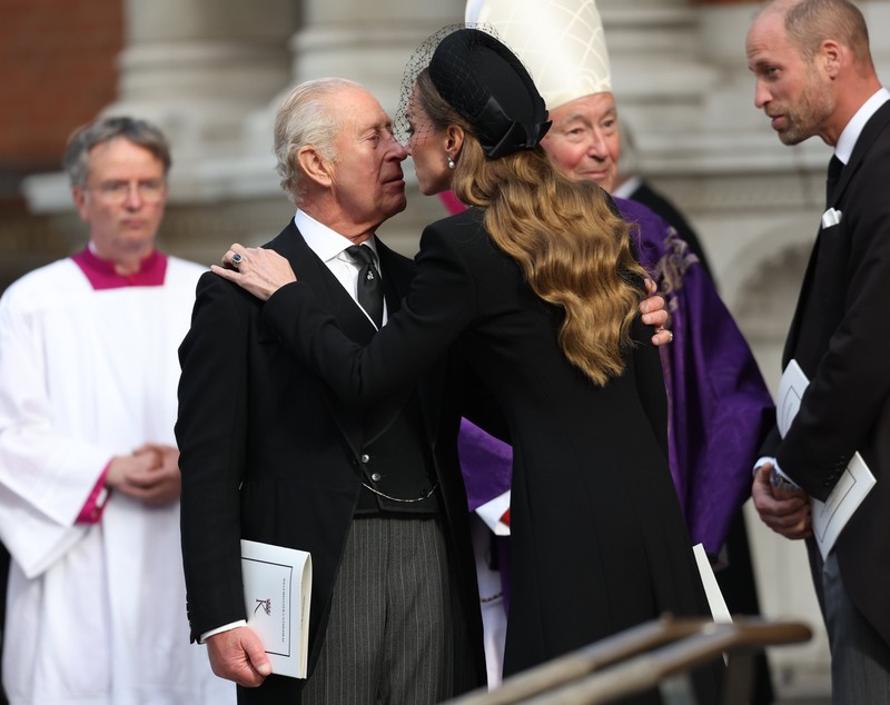 Cum a apărut Kate Middleton la înmormântarea Ducesei de Kent. Apariția ei i-a îngrijorat pe cei care o îndrăgesc