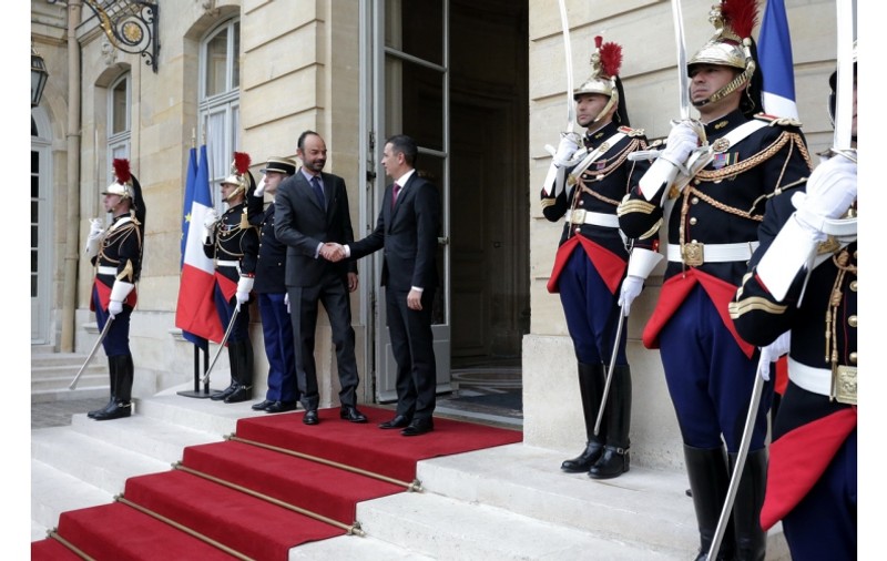 Premierul Sorin Grindeanu, vizită oficială în Franța: S-a întâlnit la Paris cu omologul său Édouard Philippe
