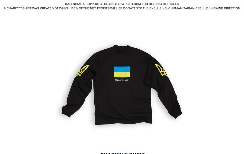 Balenciaga lansează o linie de bluze cu simbolurile Ucrainei. Cât costă îmbrăcămintea „de caritate” a brandului de lux