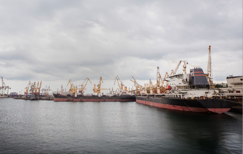 Conflictul prelungit din Ucraina, aflat în al cincilea an, continuă să amenințe grav piețele globale de alimente. 