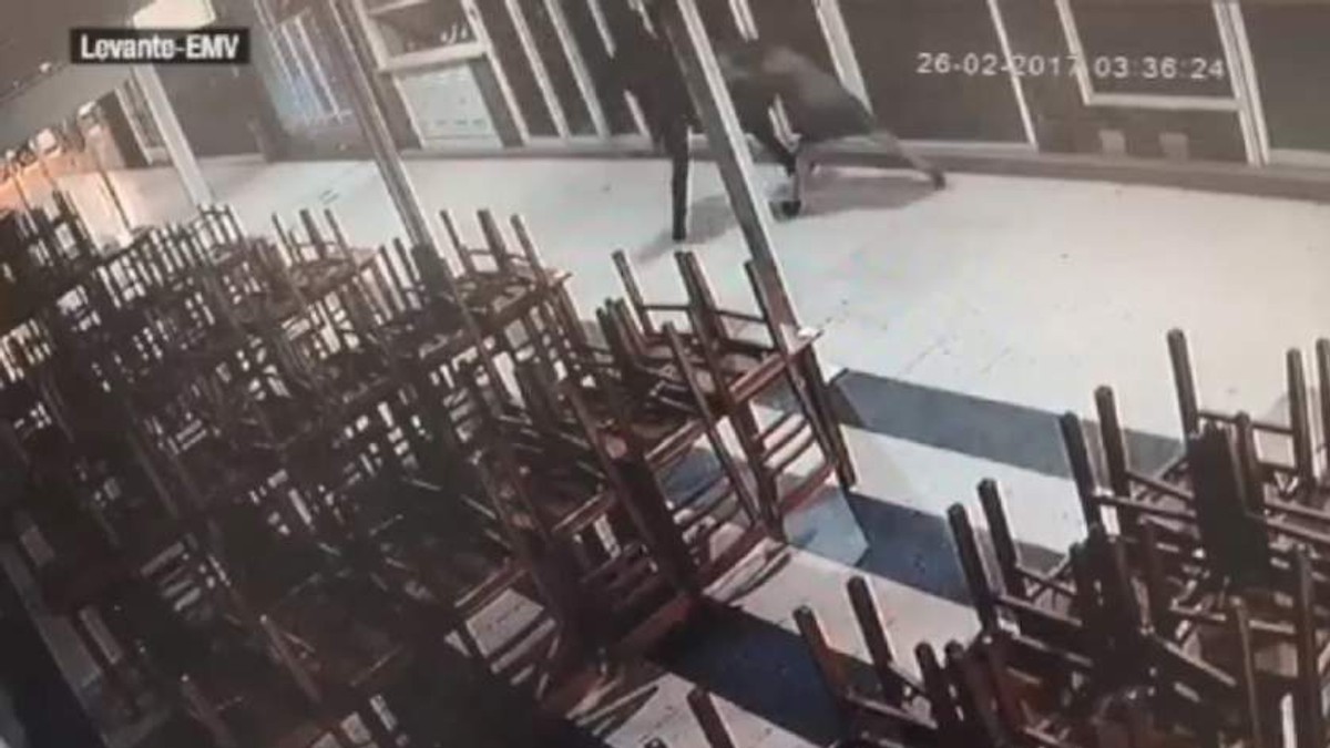 O româncă din Spania a rămas fără miros, după ce soțul ei a bătut-o