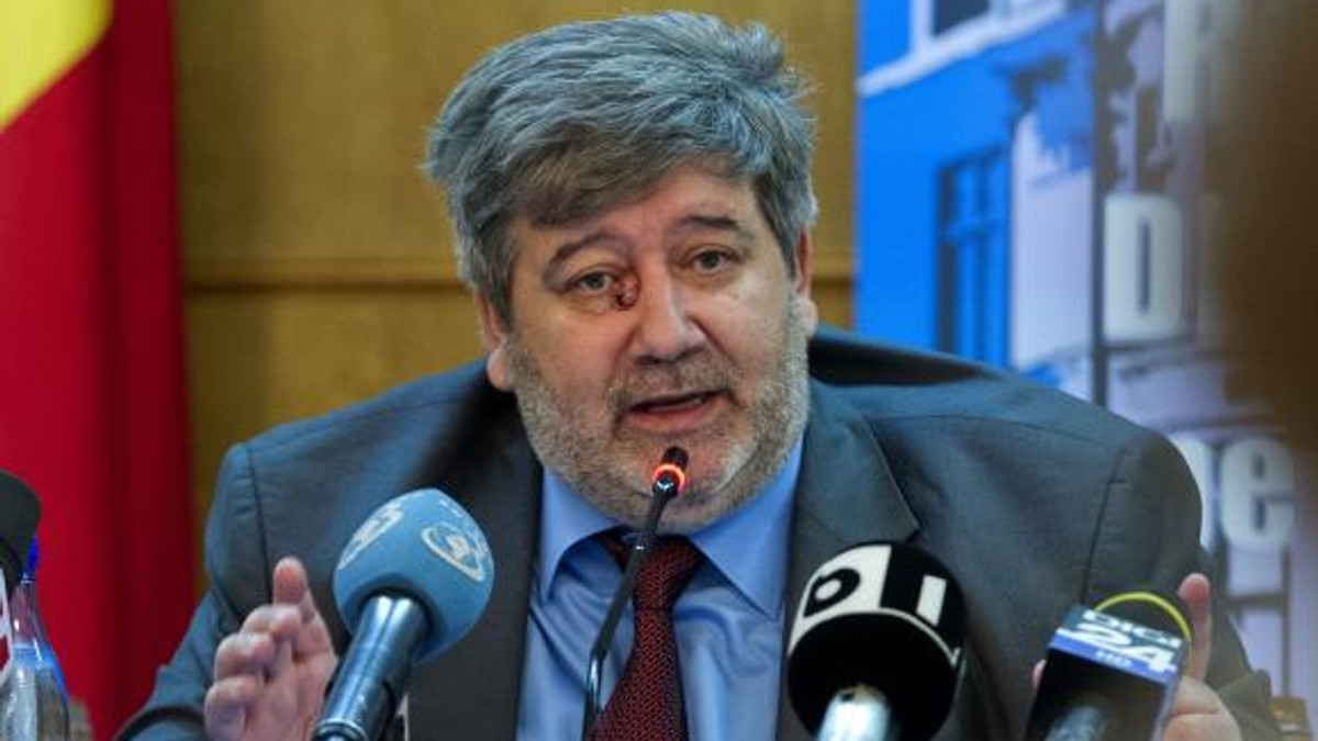 Inspectorul-șef al Inspecției Judiciare, judecătorul Lucian Netejoru, este acuzat de plagierea masivă a tezei sale de doctorat