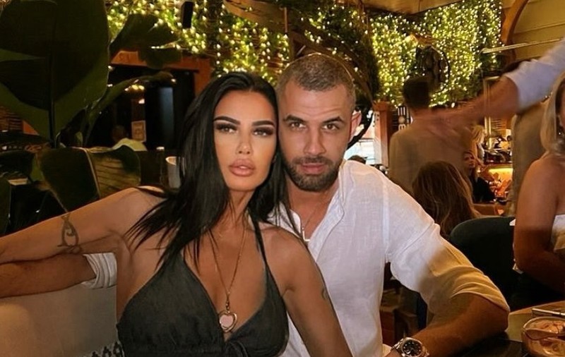 Alex Ashraf, reacție după ce s-a zis că a divorțat de Oana Zăvoranu și că s-a mutat la amantă: „Nu știu ce a apărut”