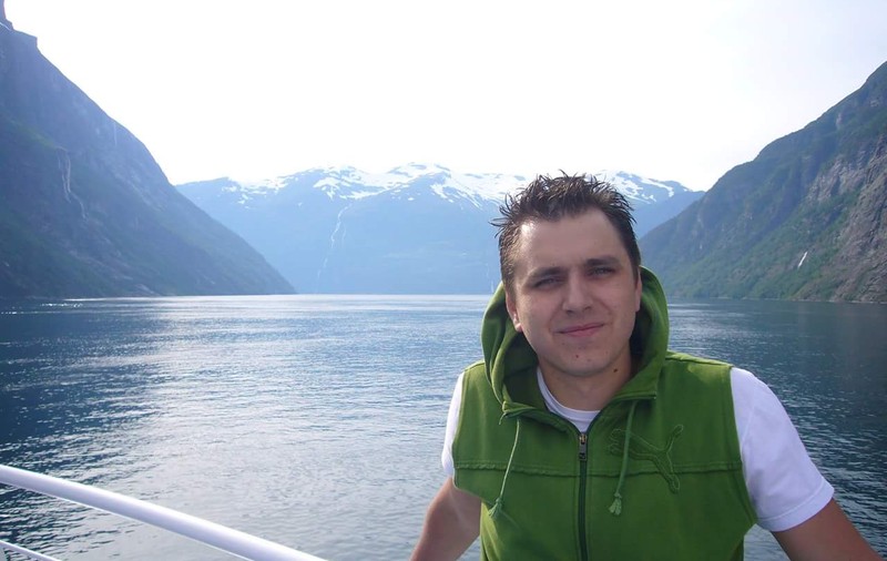 Polițist din Iași, arestat pentru trafic de droguri de mare risc. Agentul Cristian Danu ar fi introdus stupefiantele în țară împreună cu iubita