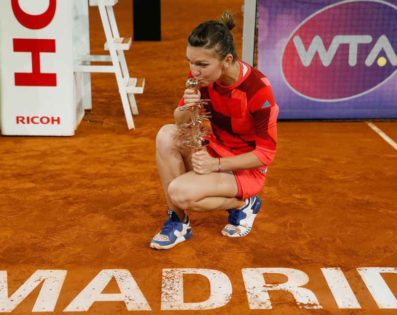 WTA Madrid. În sfârșit! Simona a câștigat primul trofeu din 2016. Halepino a învins-o în stil de mare campioană în finală pe Cibulkova LIVEBLOG