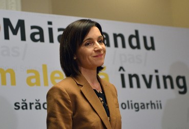 Candidată la președinție din partea opoziției de centru-dreapta, Maia Sandu, în timpul unei conferințe de presă la sediul Partidului Acțiune și Solidaritate (PAS) din Chișinău, 11 noiembrie 2016. Foto: Profimedia