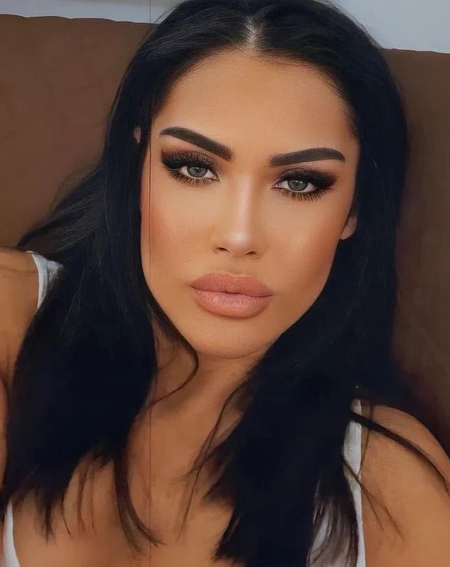 Oana Zăvoranu, nervoasă după ce i-a fost închis contul de TikTok, unde avea aproape 500.000 de urmăritori: „Nu sunt de vânzare și țin cu poporul”