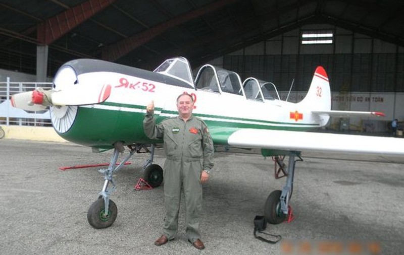 Un avion s-a prăbuşit în Prahova. Pilotul a murit | VIDEO