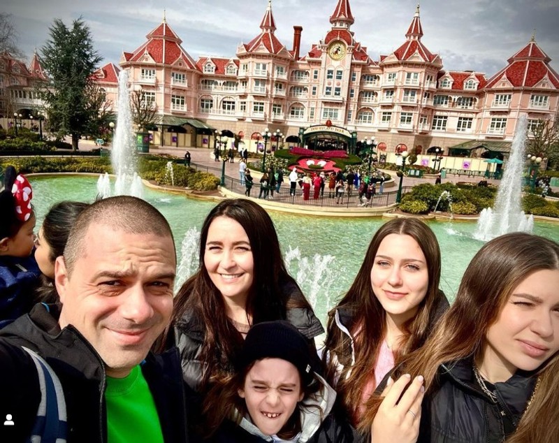 Metoda folosită de Amalia Năstase pentru a-și învăța fiul despre valoarea banului. Toma are 8 ani: „Era nevoit să plătească”
