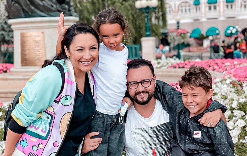 Andra a pozat în costum de baie. Familia Măruță se bucură de o nouă vacanță