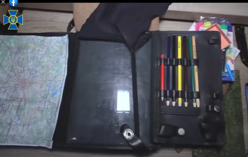 VIDEO Ce conțin ranițele soldaților lui Putin. Ucrainenii prezintă inventarul rușilor capturați