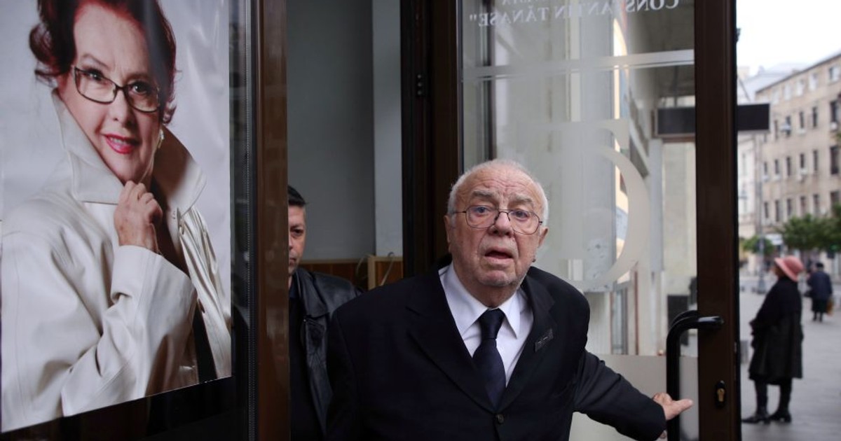 Alexandru Arșinel suferă teribil după Stela Popescu. "Greu să credem că nu mai deschide ușa"