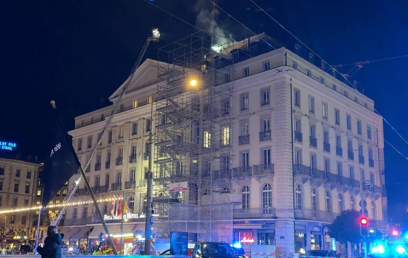 Incendiu în cel mai vechi hotel de lux din Elveţia, considerat reper al oraşului Geneva