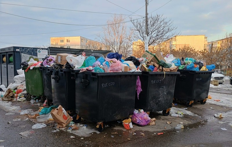 Stare de urgență cerută la Ploiești din cauza gunoaielor. Anunțul prefectului
