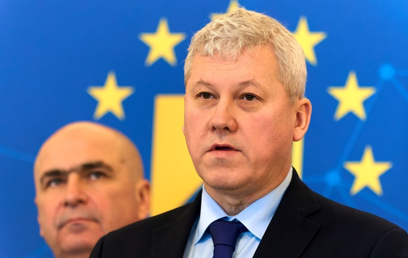 Cătălin Predoiu, propus pentru șefia interimară a PNL, confirmă Ilie Bolojan. Cine poate prelua șefia Senatului
