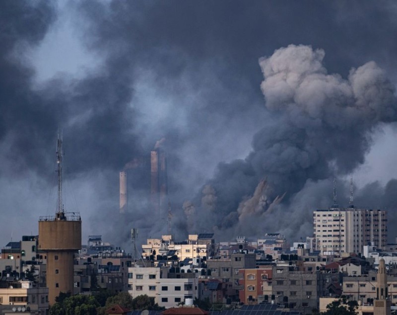 Război Israel-Hamas: Netanyahu anunță că riposta „abia a început”. „Îi lovim cu o putere fără precedent”. Trupele israeliene, raiduri locale în Gaza, după ultimatumul dat civililor