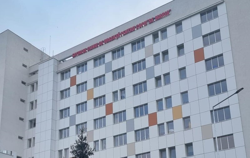 Băiatul din Botoşani muşcat de câini, în continuare în stare critică la ATI