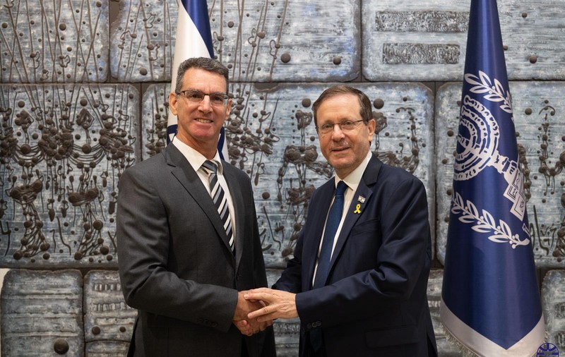 Noul ambasador al Israelului în România a sosit la București. Cine este Lior Ben Dor