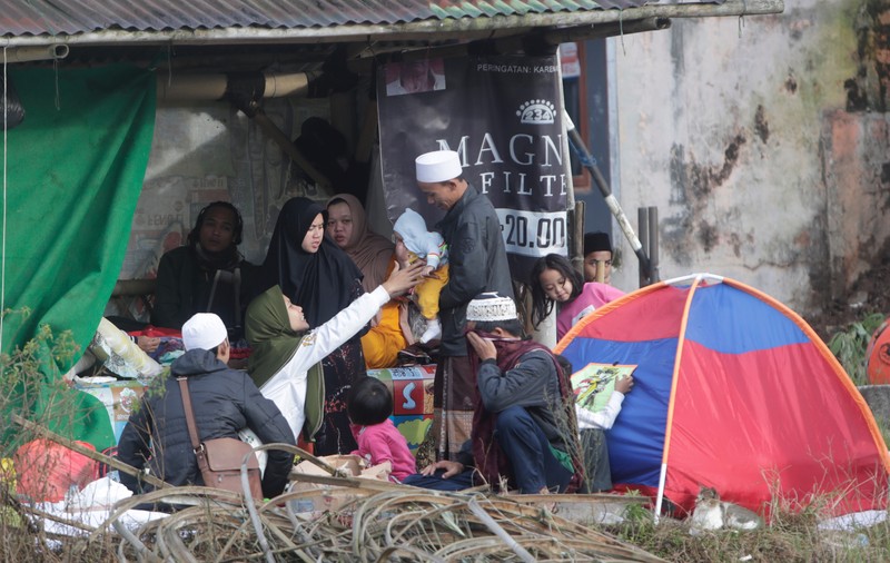 „Cele mai multe dintre victime sunt copii”. Indonezia caută supraviețuitori ai seismului. Bilanțul deceselor a urcat la 268