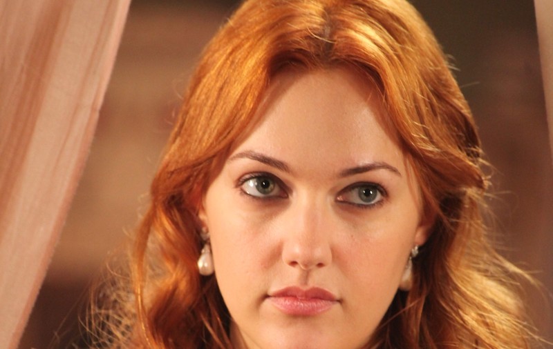 Suleyman Magnificul | Meryem Uzerli se identifică foarte mult cu personajul pe care îl interpretează: "Sufăr alături de Hurrem, la filmări"