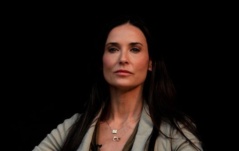 Demi Moore era "fumată" când a fost chemată ambulanţa. Ascultă AICI înregistratea apelului la 911! | AUDIO