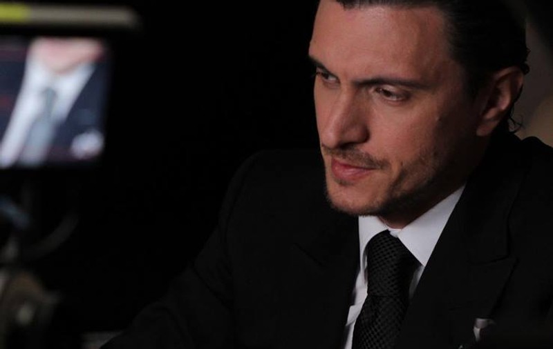 Dragoș Săvulescu s-a însurat. Nuntă mare în showbiz, mireasa îmbrăcată în negru | FOTO