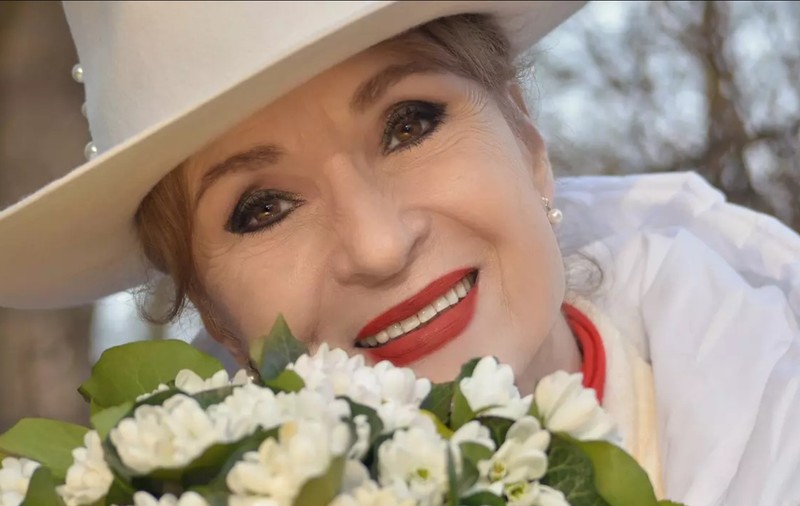Angela Similea, apariție încântătoare la 76 de ani, alături de colegele Corina Chiriac, Stela Enache, Dida Drăgan și Marina Voica
