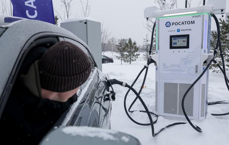 Șoferii se plâng că mașinile electrice chinezești se transformă în „sicrie pe roți” la frig extrem, în Rusia
