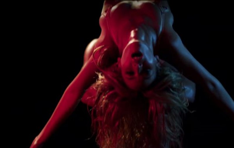 Foto & video| Beyonce, topless în ultimul videoclip