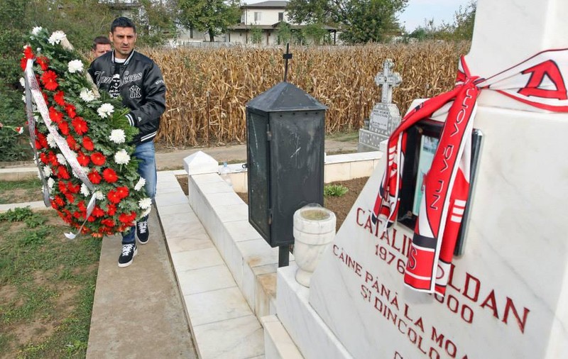 HAOS LA DINAMO / Un fost acționar acuză: ^”E depășit, el face, el drege...”