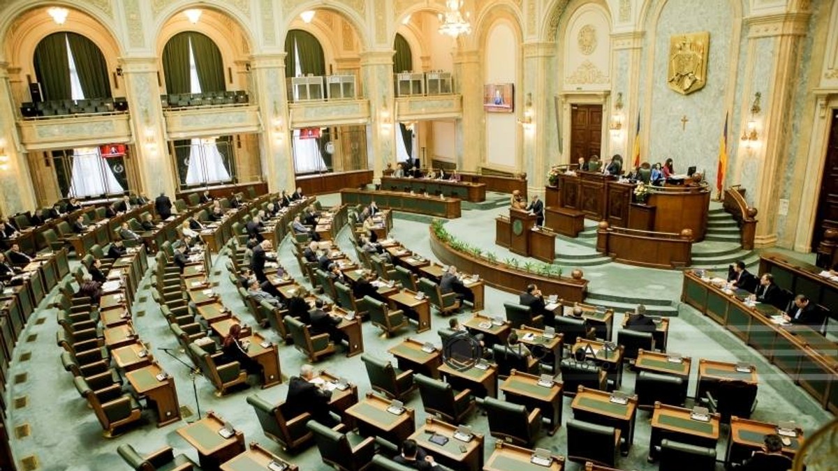 Senat, sala de plen