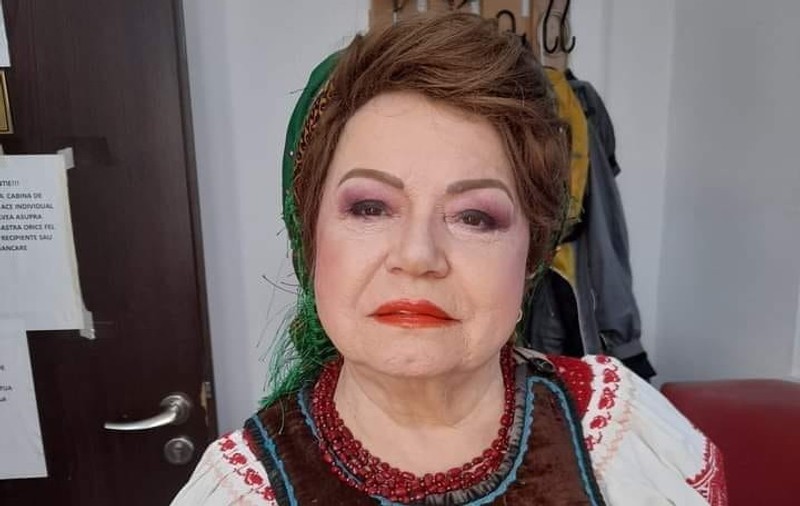 Saveta Bogdan a fost cerută în căsătorie, dar a refuzat. Motivul pentru care nu vrea să facă pasul cu iubitul avocat. „A plecat în Maldive”