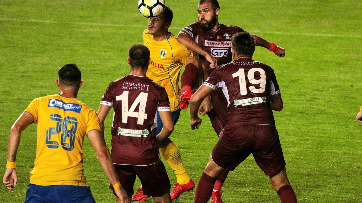 Petrolul - Rapid se joacă duminică pe FIFA 20. Banii obținuți, donați unor spitale din București și din Ploiești