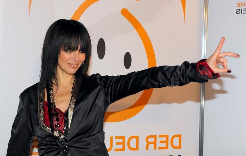 Cântăreaţa Nena a devenit bunică la 49 de ani
