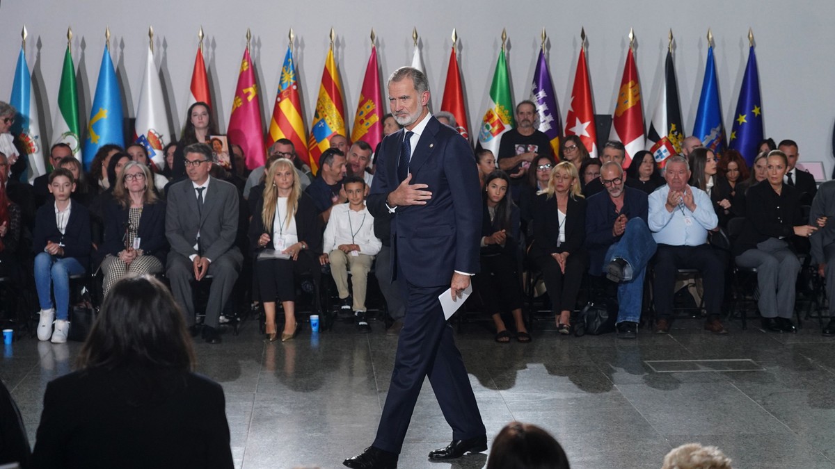 29 October 2025, Spain, Valencia: King Felipe VI of Spain seen during a memorial ceremony marking one year since floods that killed more than 239 people, in Valencia. Photo: Benito Camelas/SOPA Images via ZUMA Press Wire/dpa
