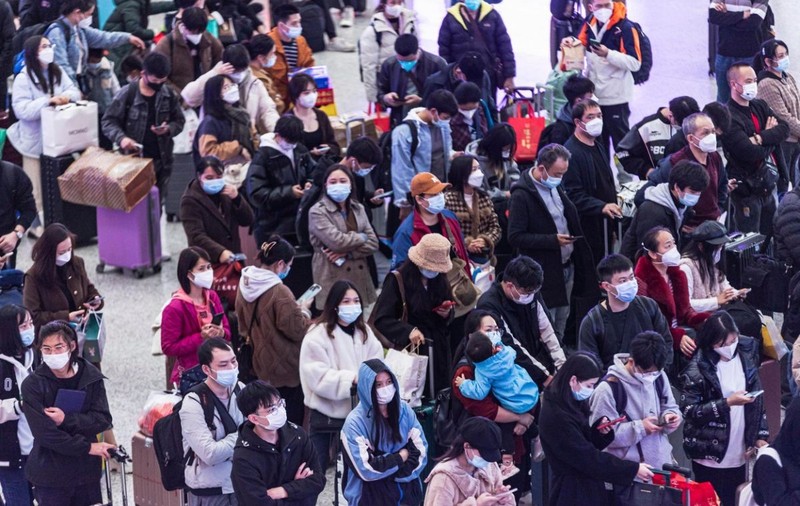 De ce scade populația Chinei? Cercetătorii prevăd că va ajunge repede la mai puțin de jumătate din locuitorii pe care îi are azi
