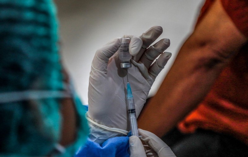O variantă mai periculoasă a COVID ar putea să apară din cauza decalajului de vaccinare dintre zonele lumii, avertizează experții