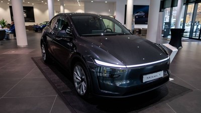 noul model tesla y