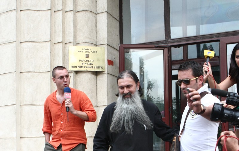 Preoți în pușcărie cu regim special. Arhiepiscopul Tomisului poate deveni cea mai înaltă față bisericească care ajunge după gratii