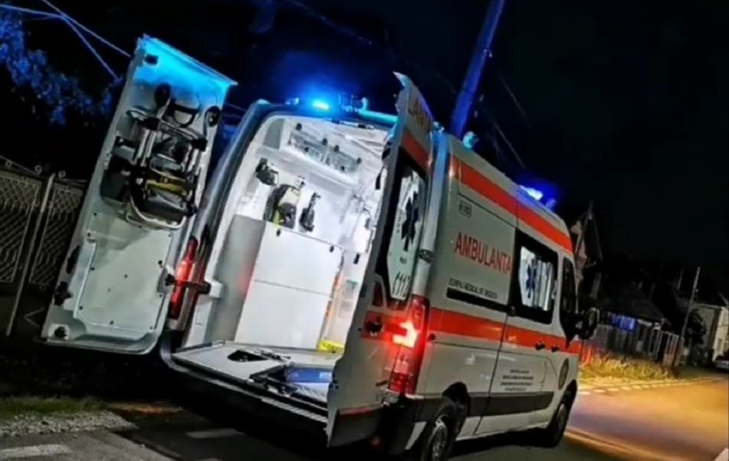 Un copil de trei ani a murit în ambulanță, în drum spre spital, în Botoșani. Nu era medic în salvarea ajunsă prima la el acasă