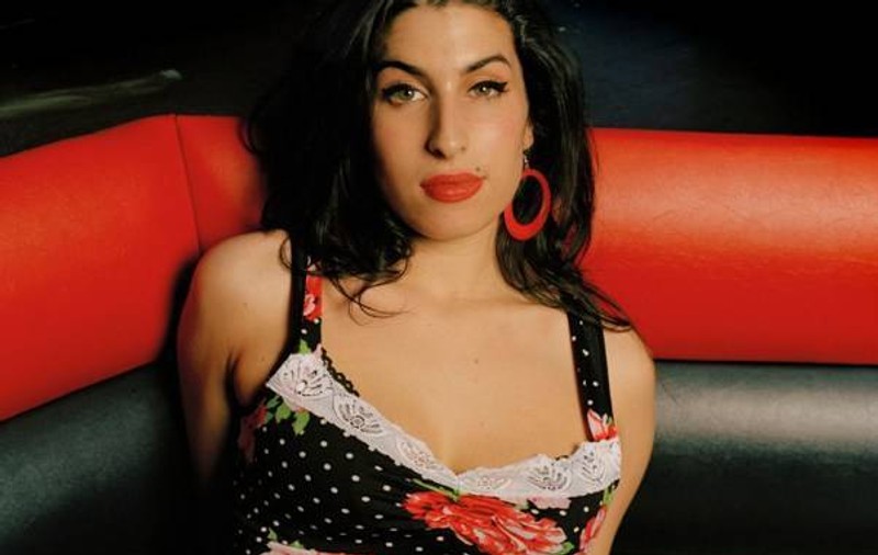 Amy Winehouse a murit din cauza băuturii, nu a drogurilor