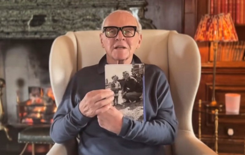 Anthony Hopkins: „Nu pune întrebări, tăntălăule! Normal că vreau rolul”. Fragmente în avanpremieră din cartea autobiografică „Hai că am reușit, puștiule” 
