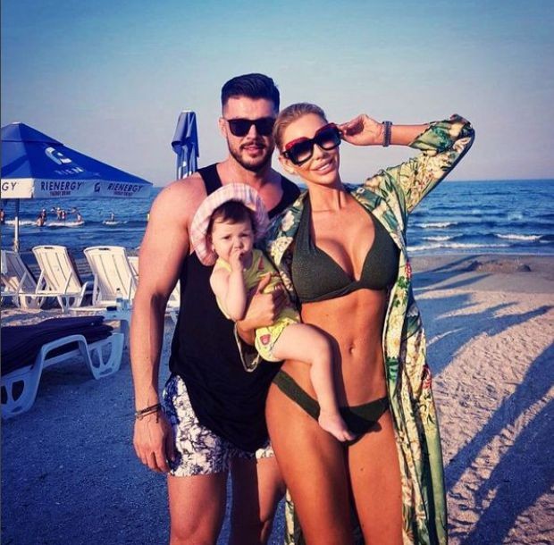 Victor Slav face dezvăluiri despre ce se întâmplă în casă de când a devenit tătic. "Prietenii nu mai vin"