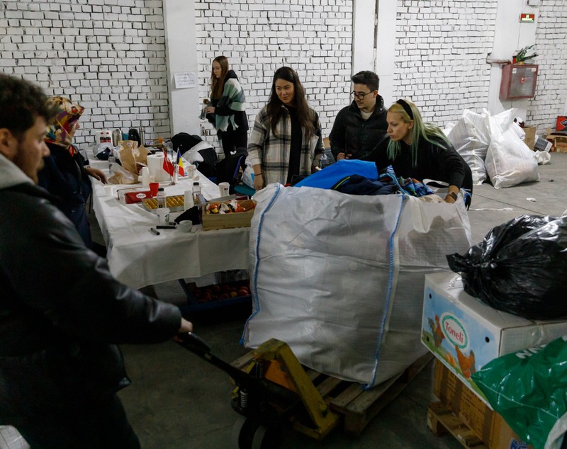 „Le-am adus o geacă din puf de gâscă, să țină de cald”. Bunăvoința doamnei Elisabeta din Constanța, una dintre donatoarele pentru cutremurul din Turcia