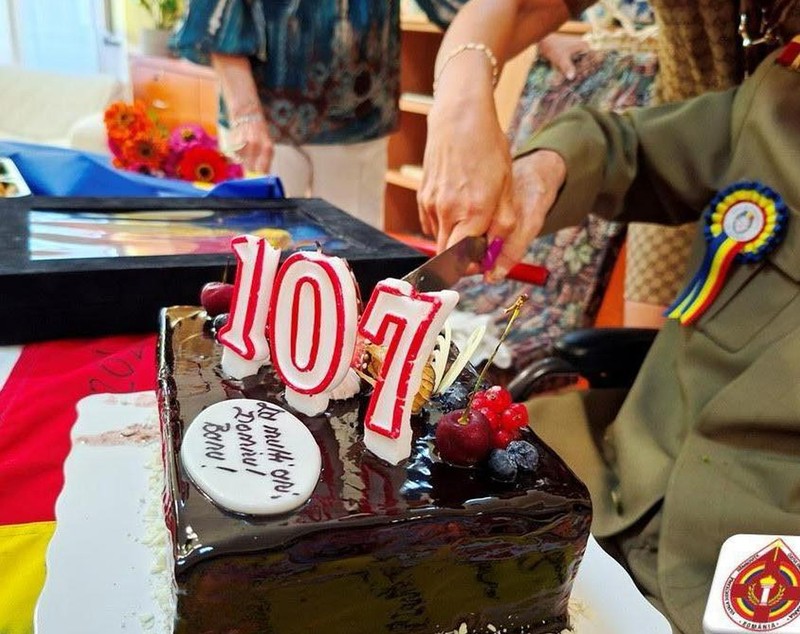 Ion Vasile Banu, veteran de război de 107 ani, singurul decorat de Nicușor Dan de 1 Decembrie